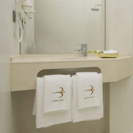 Frühstückspension Anakena House 3*